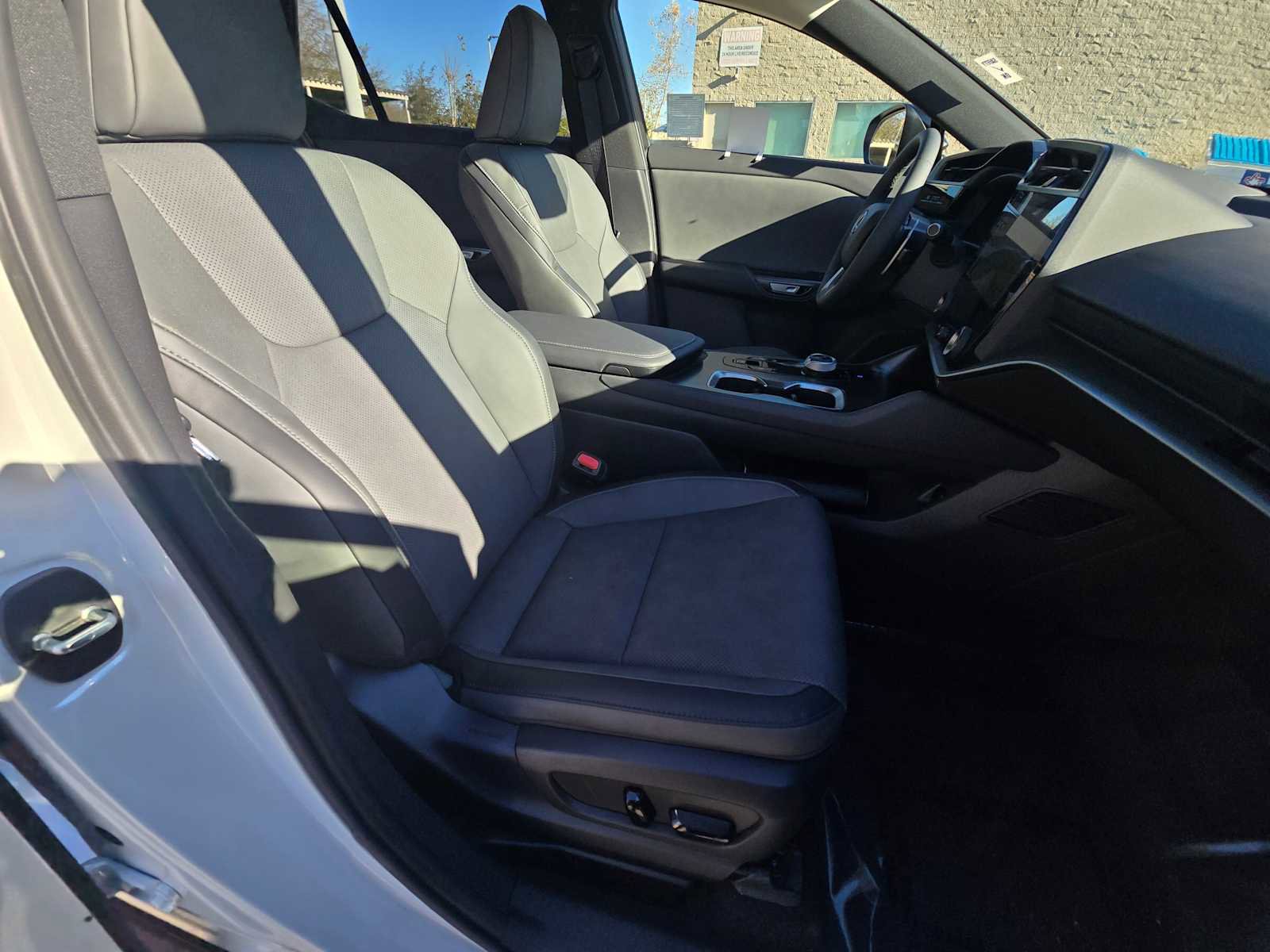 Used 2023 Lexus RZ 450e Premium image 11