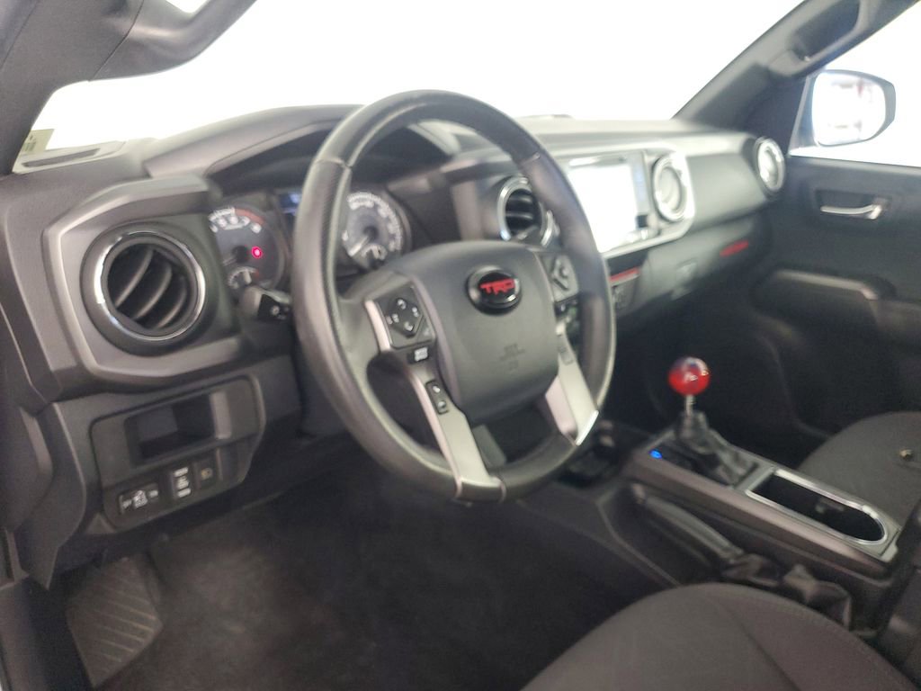 Used 2019 Toyota Tacoma TRD Off-Road image 11