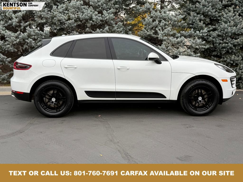 Used 2018 Porsche Macan Base image 11