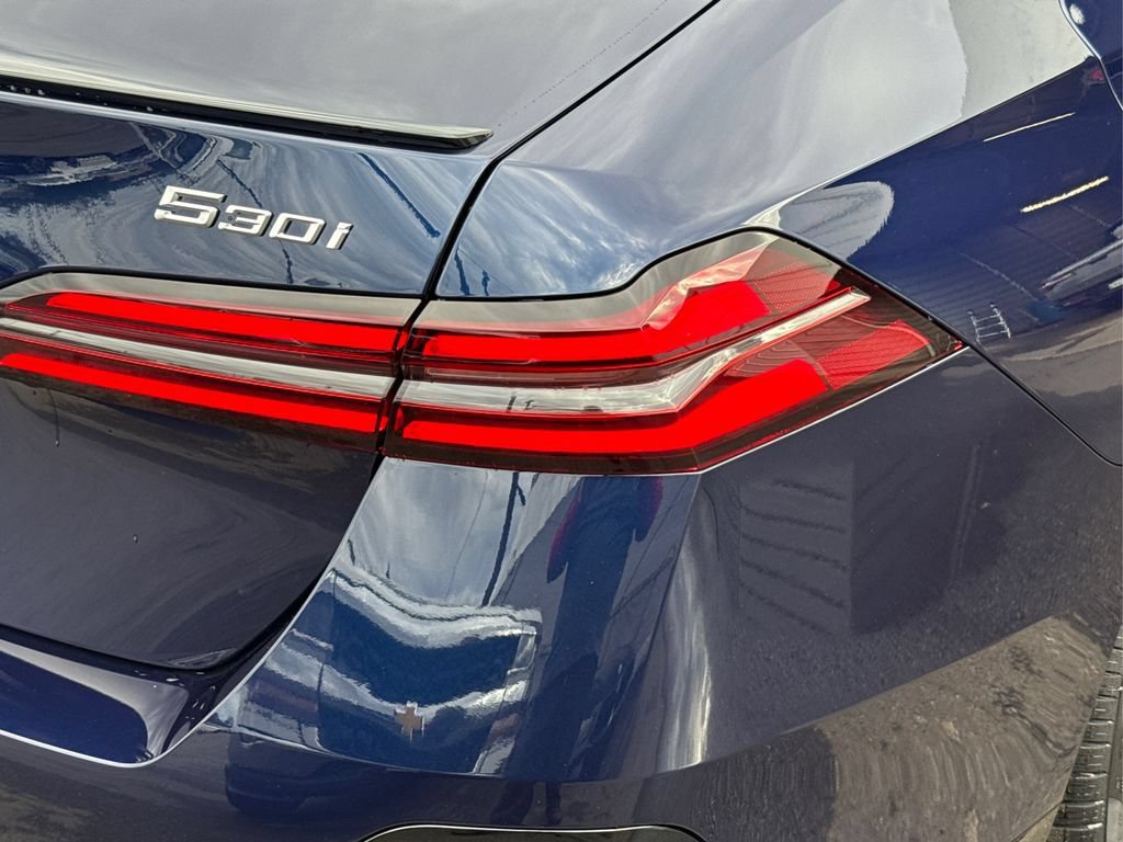 New 2026 BMW 530i w/ M Sport Package RWD image 17