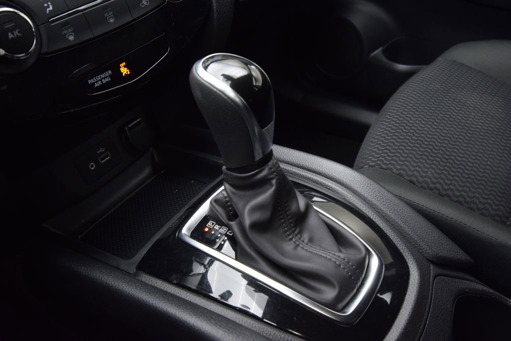 Used 2022 Nissan Rogue Sport S image 25