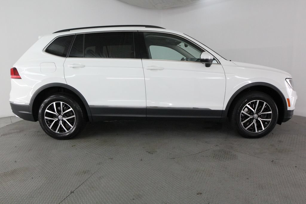 Used 2021 Volkswagen Tiguan SE w/ Panoramic Sunroof Package AWD/4WD image 5
