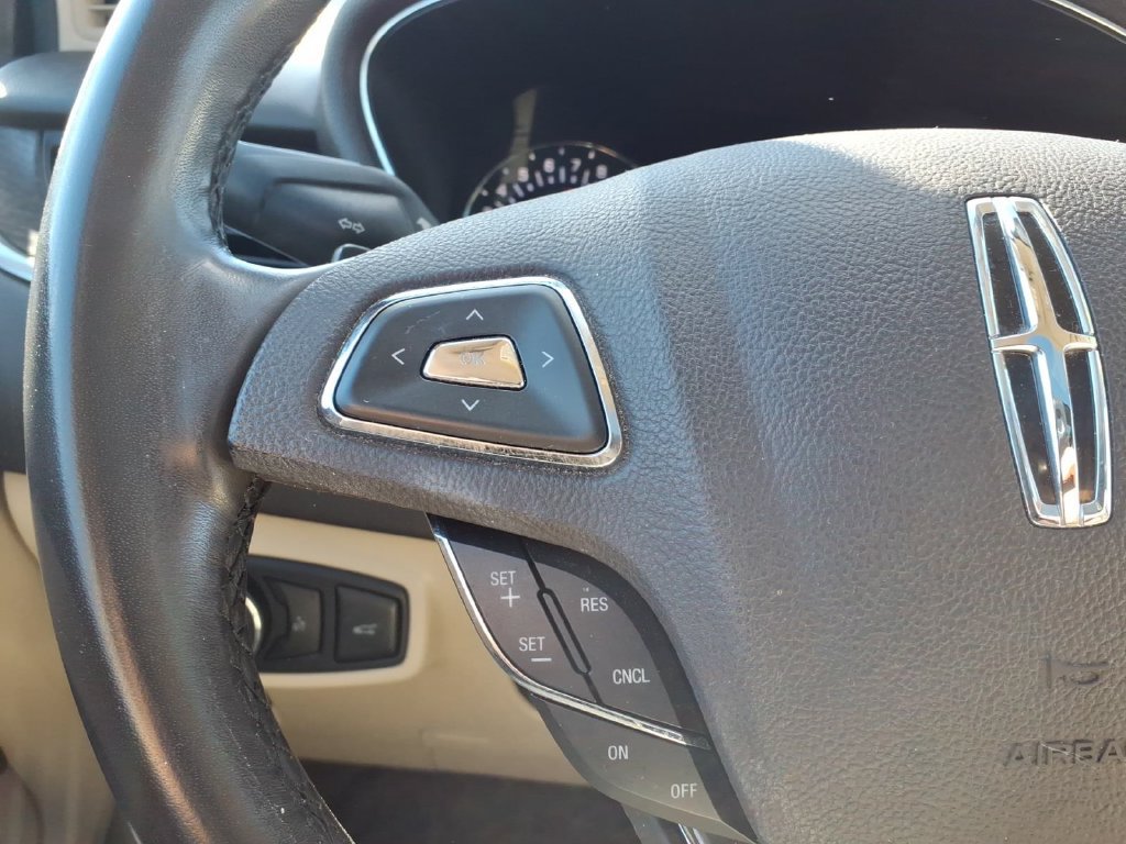 Used 2019 Lincoln MKC Reserve FWD image 15