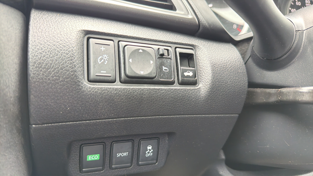 Certified 2017 Nissan Sentra NISMO w/ NISMO Premium Package FWD image 19