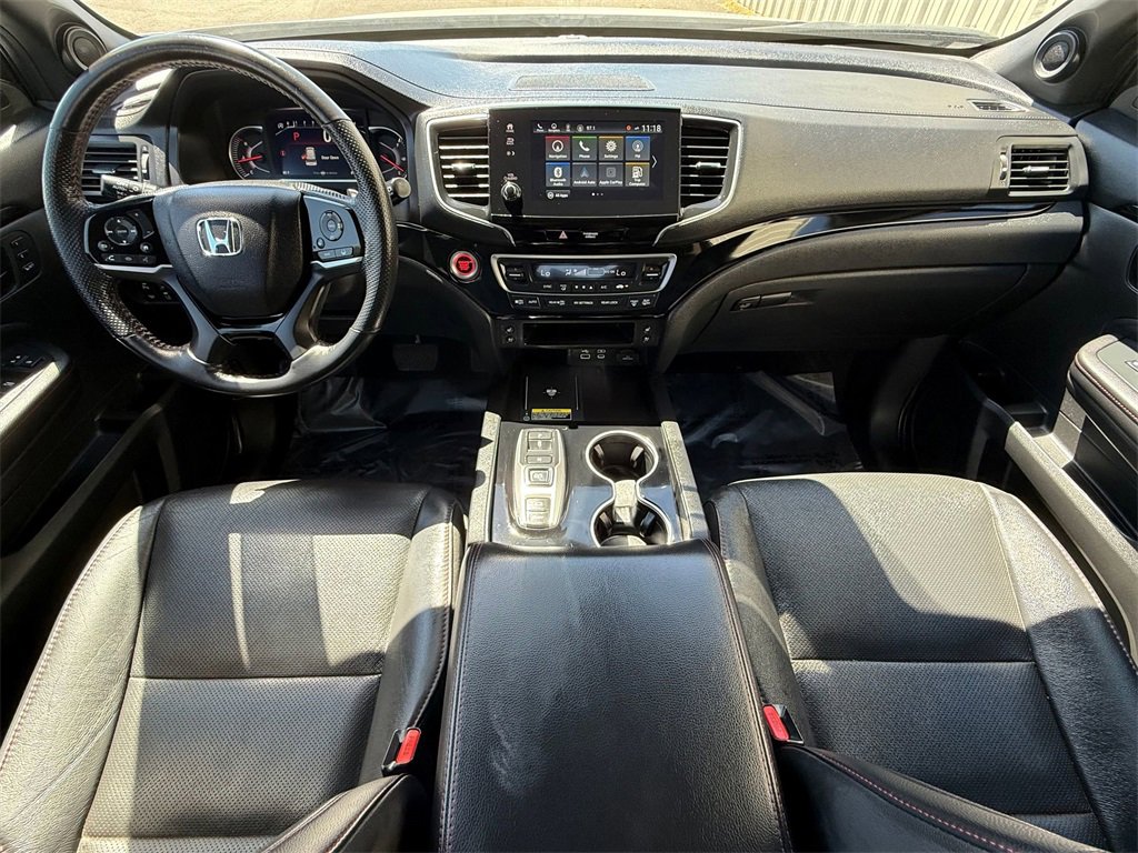 Used 2024 Honda Passport Black Edition image 27