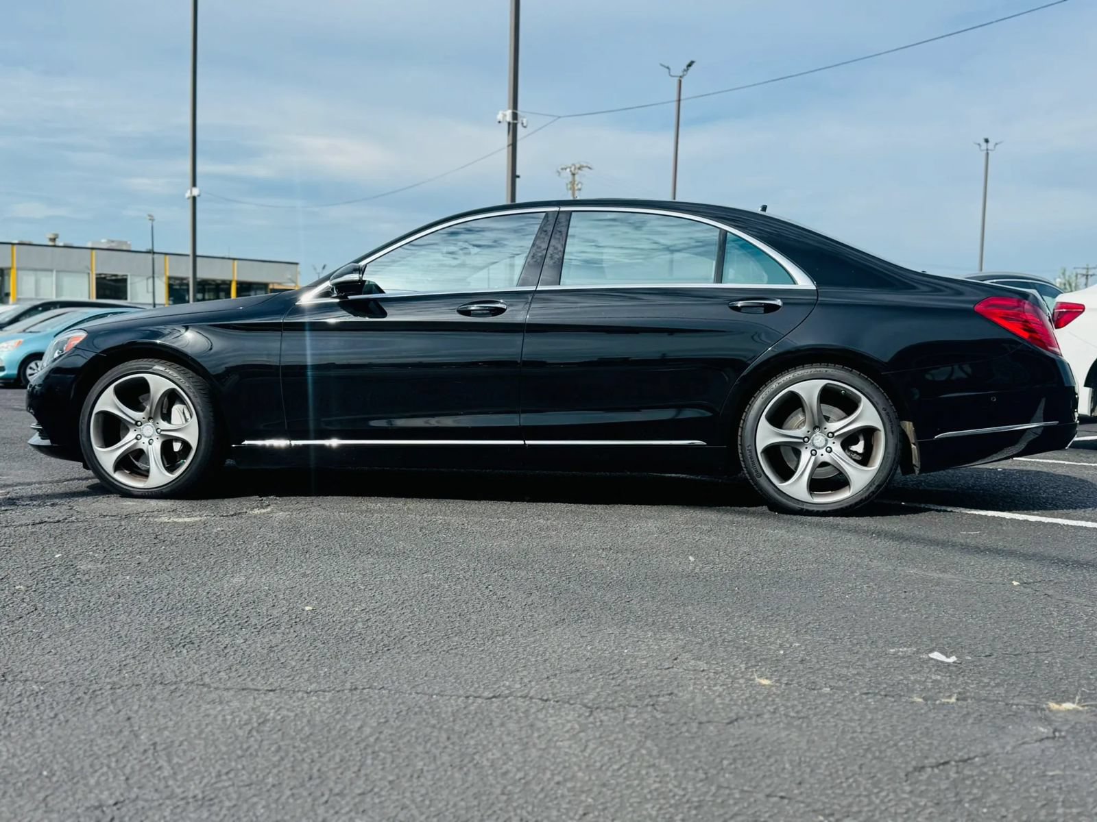 Used 2015 Mercedes-Benz S 550 4MATIC Sedan w/ Premium 1 Package image 2