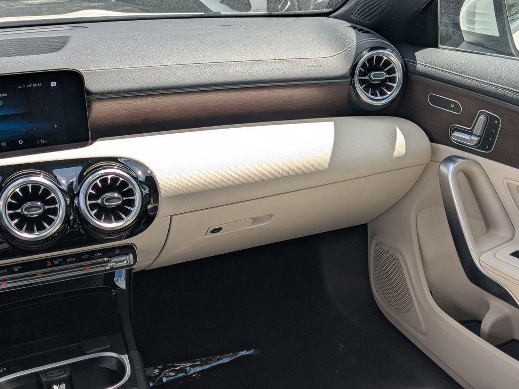 Certified 2023 Mercedes-Benz CLA 250 image 3