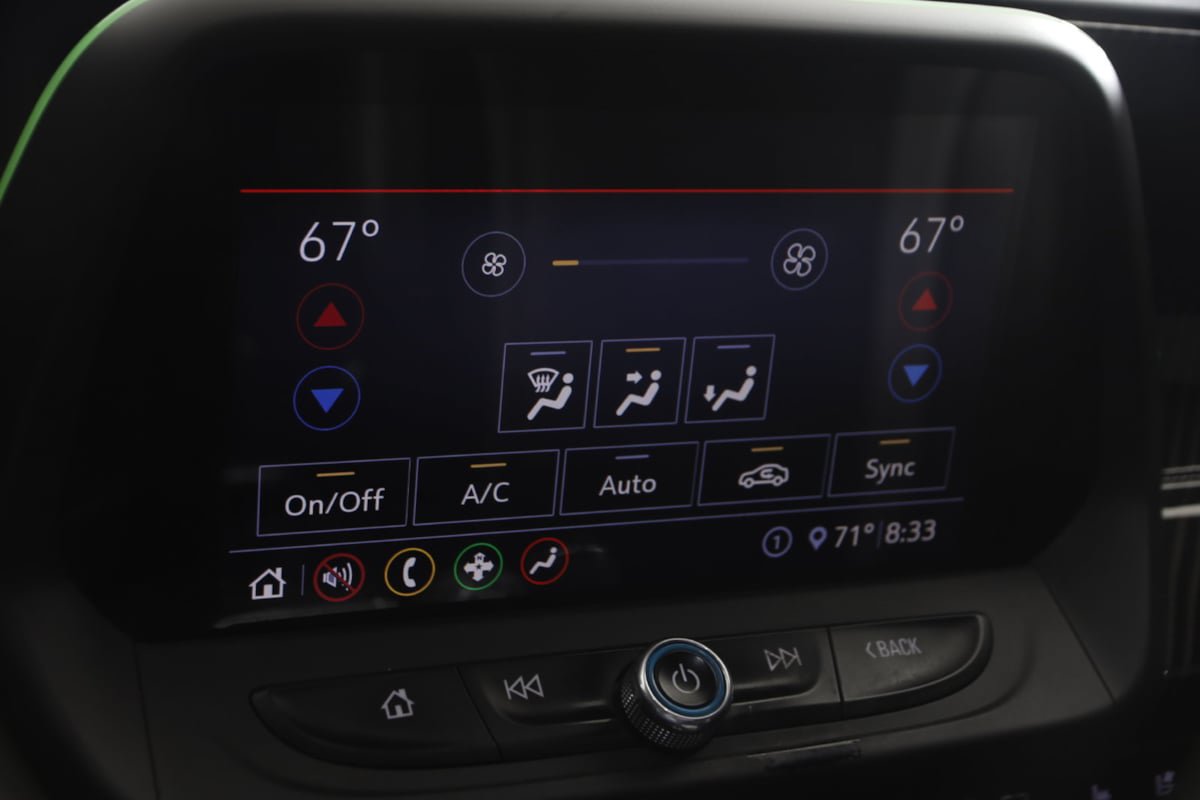 Used 2020 Chevrolet Camaro SS RWD image 38
