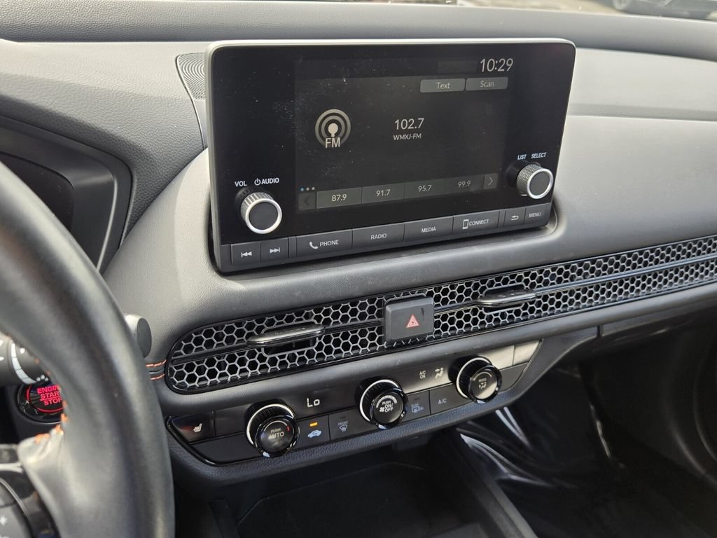 Certified 2025 Honda HR-V Sport image 19