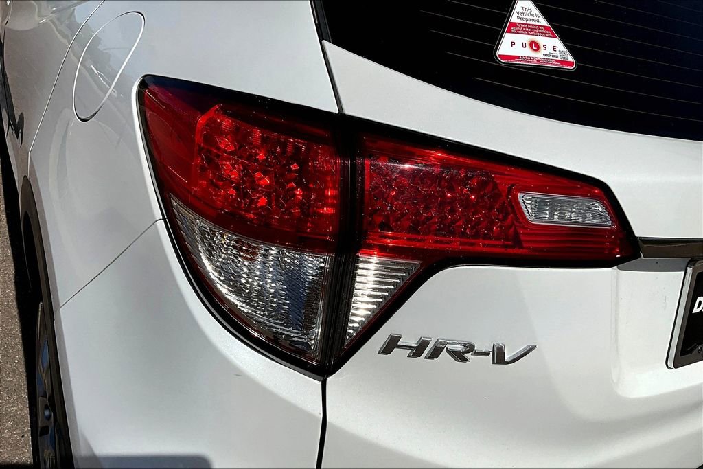 Used 2022 Honda HR-V LX image 32