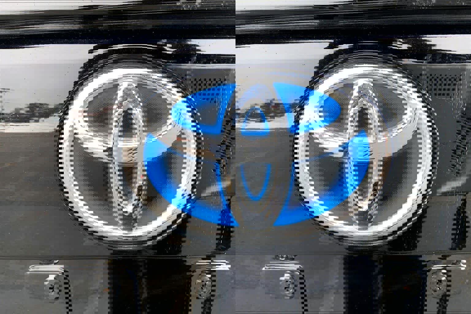 Used 2023 Toyota RAV4 XLE w/ Convenience Package image 32