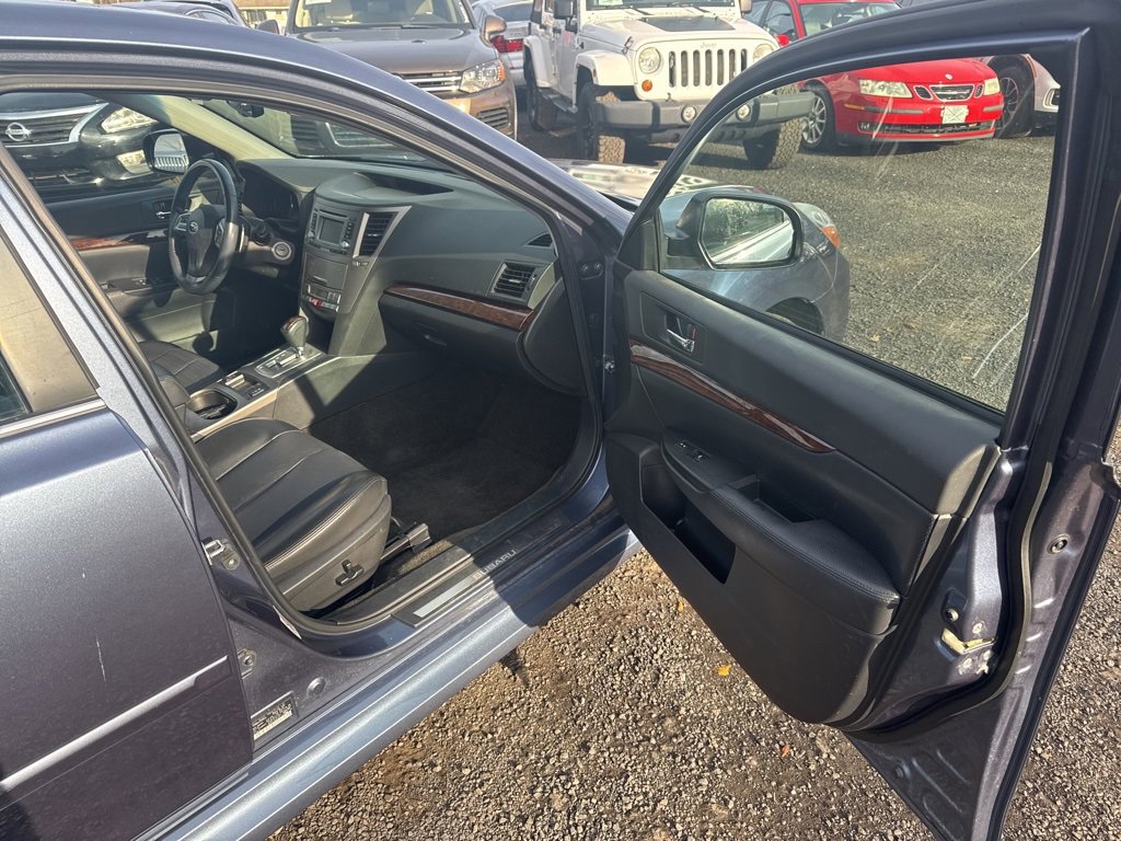 Used 2013 Subaru Legacy 3.6R Limited image 32