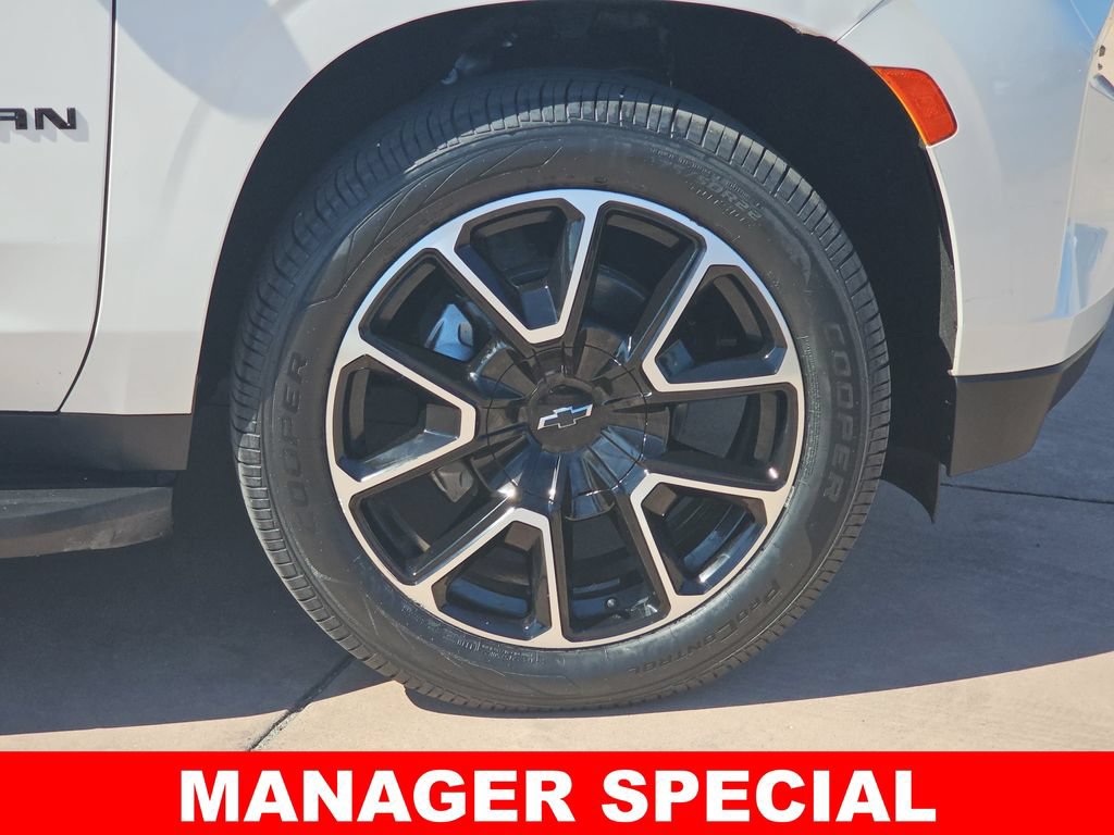Used 2021 Chevrolet Suburban RST AWD/4WD image 40