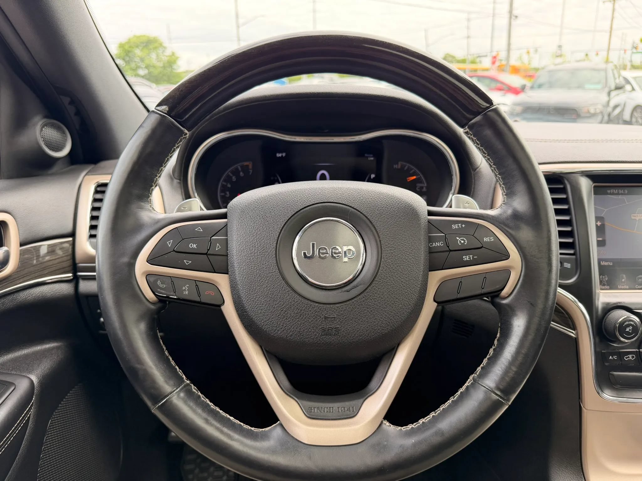 Used 2014 Jeep Grand Cherokee Overland AWD/4WD image 34