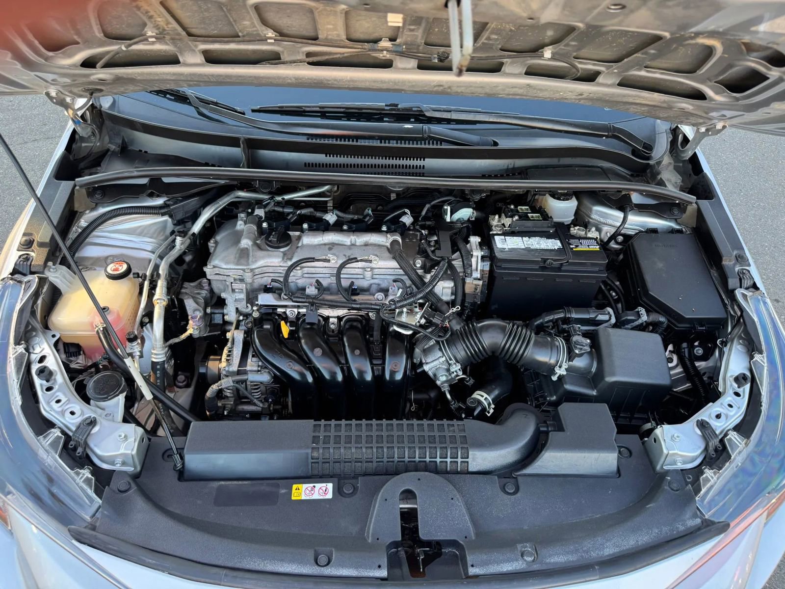 Used 2021 Toyota Corolla LE image 14