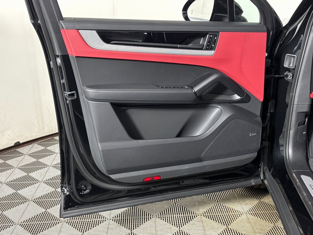 New 2026 Porsche Cayenne S image 14