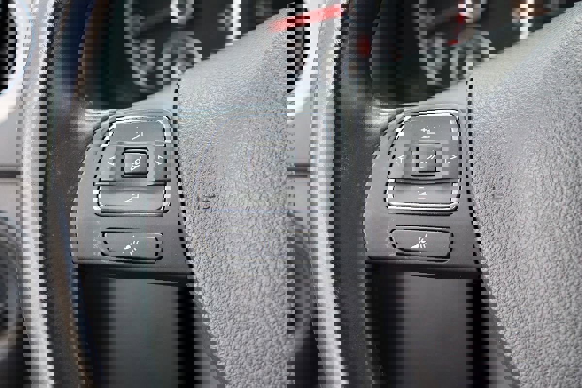 Used 2013 Volkswagen Tiguan SE image 15