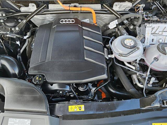 Certified 2025 Audi Q5 e Premium Plus w/ Premium Plus Package AWD/4WD image 22