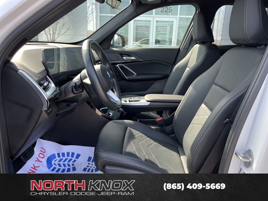 Used 2025 BMW X1 xDrive28i image 3