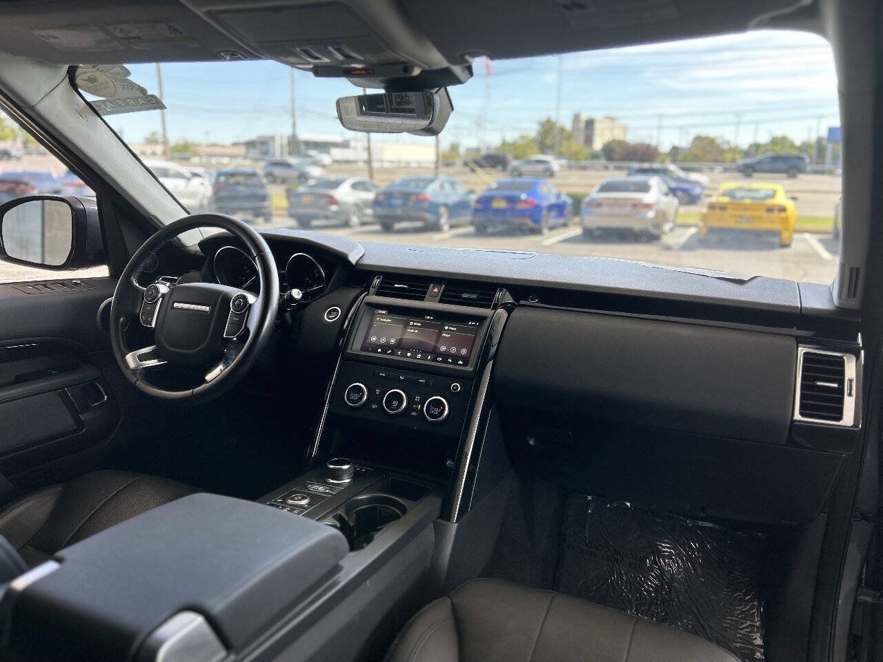 Used 2018 Land Rover Discovery SE AWD/4WD image 59