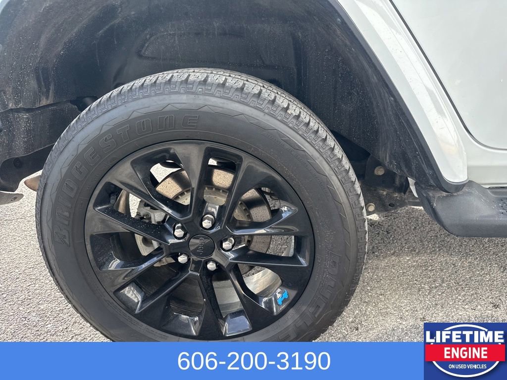 Used 2023 Jeep Wrangler Unlimited Sahara w/ Cold Weather Group image 7