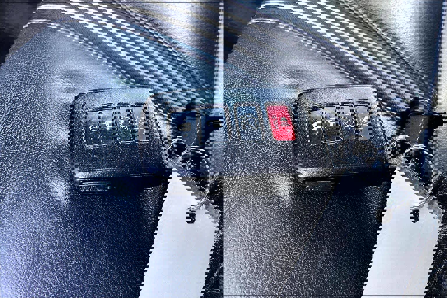 Used 2018 Toyota Highlander SE FWD image 15