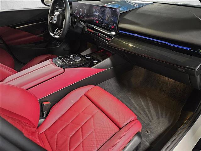 Used 2024 BMW 530i 530i w/ M Sport Package image 21