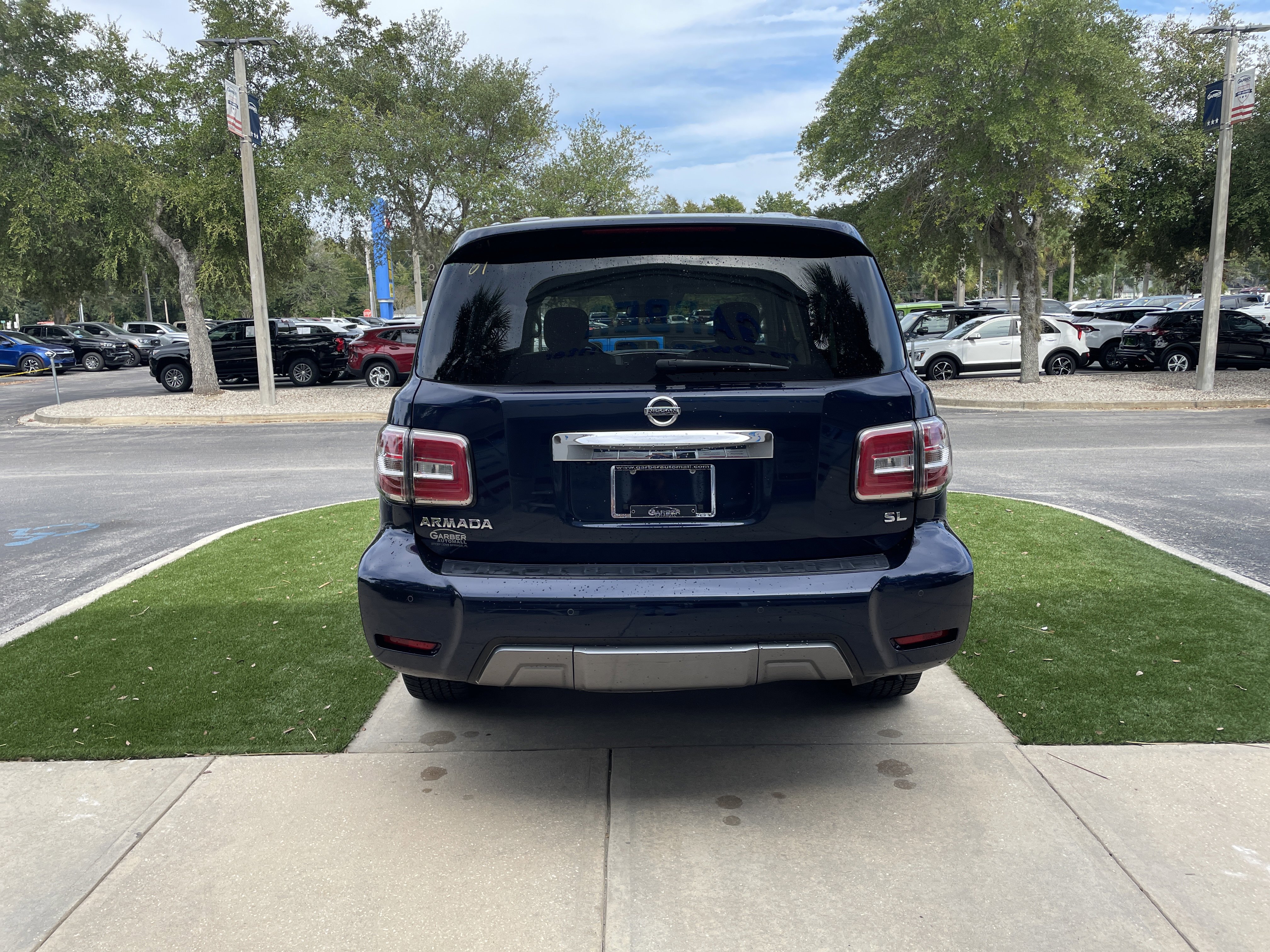 Used 2020 Nissan Armada SL image 6