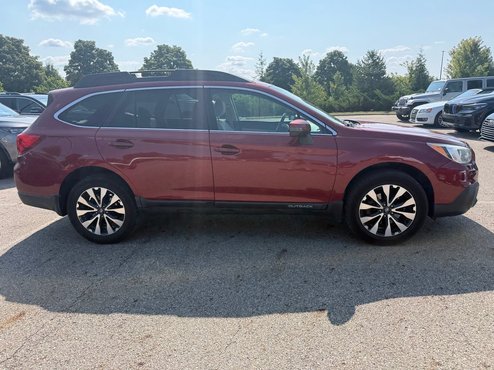 Used 2016 Subaru Outback 2.5i Limited AWD/4WD image 4