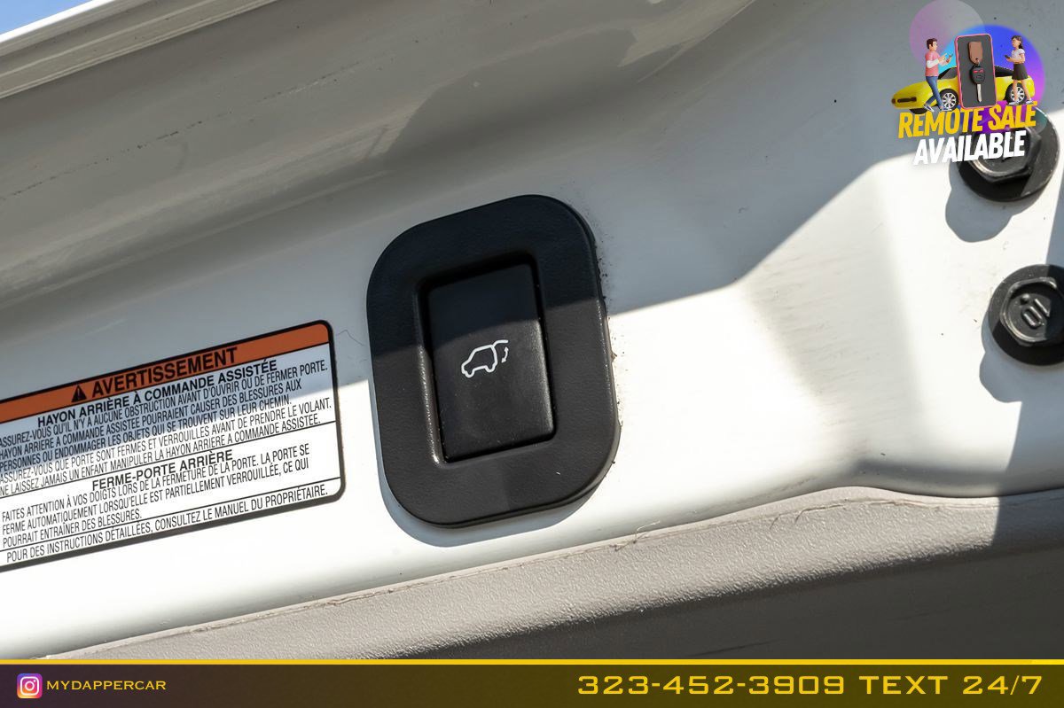 Used 2017 Toyota Sienna SE FWD image 18