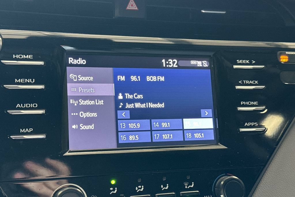 Used 2019 Toyota Camry LE FWD image 17