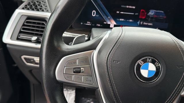 Used 2023 BMW X7 xDrive40i AWD/4WD image 25