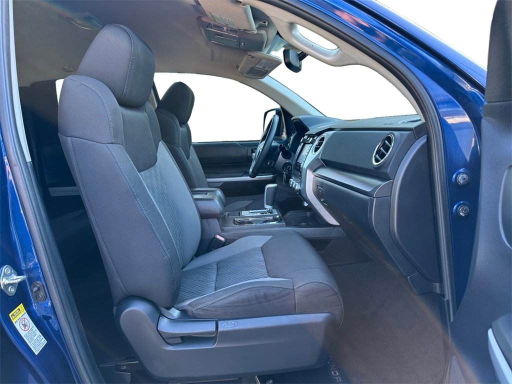 Used 2015 Toyota Tundra SR5 w/ SR5 Upgrade Package image 16