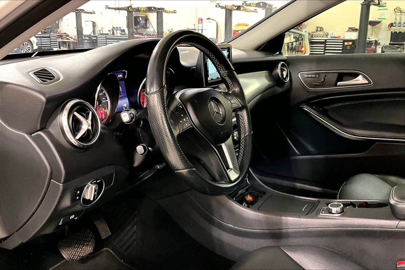 Used 2015 Mercedes-Benz GLA 250 image 16