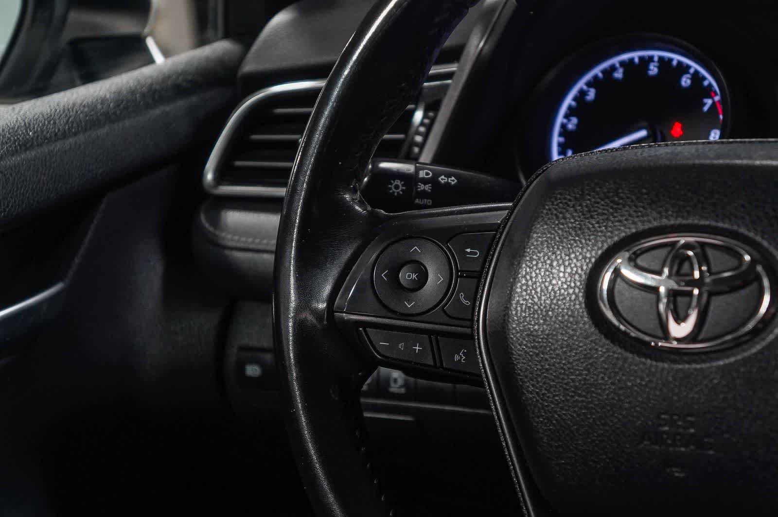 Certified 2022 Toyota Camry SE FWD image 17