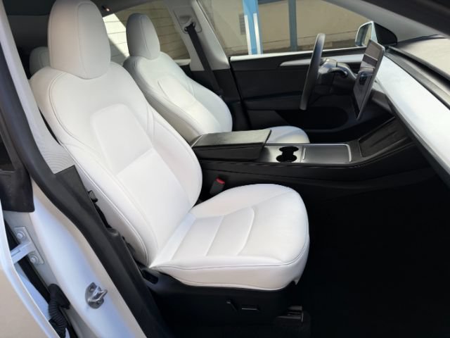 Used 2023 Tesla Model Y Performance AWD/4WD image 16