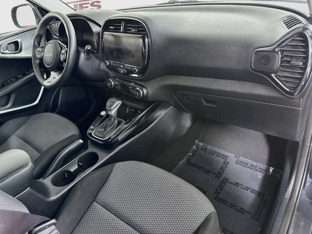 Used 2023 Kia Soul S FWD image 30