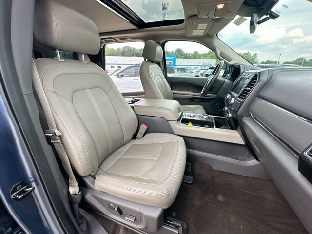 Used 2019 Ford Expedition Limited w/ Equipment Group 301A AWD/4WD image 31