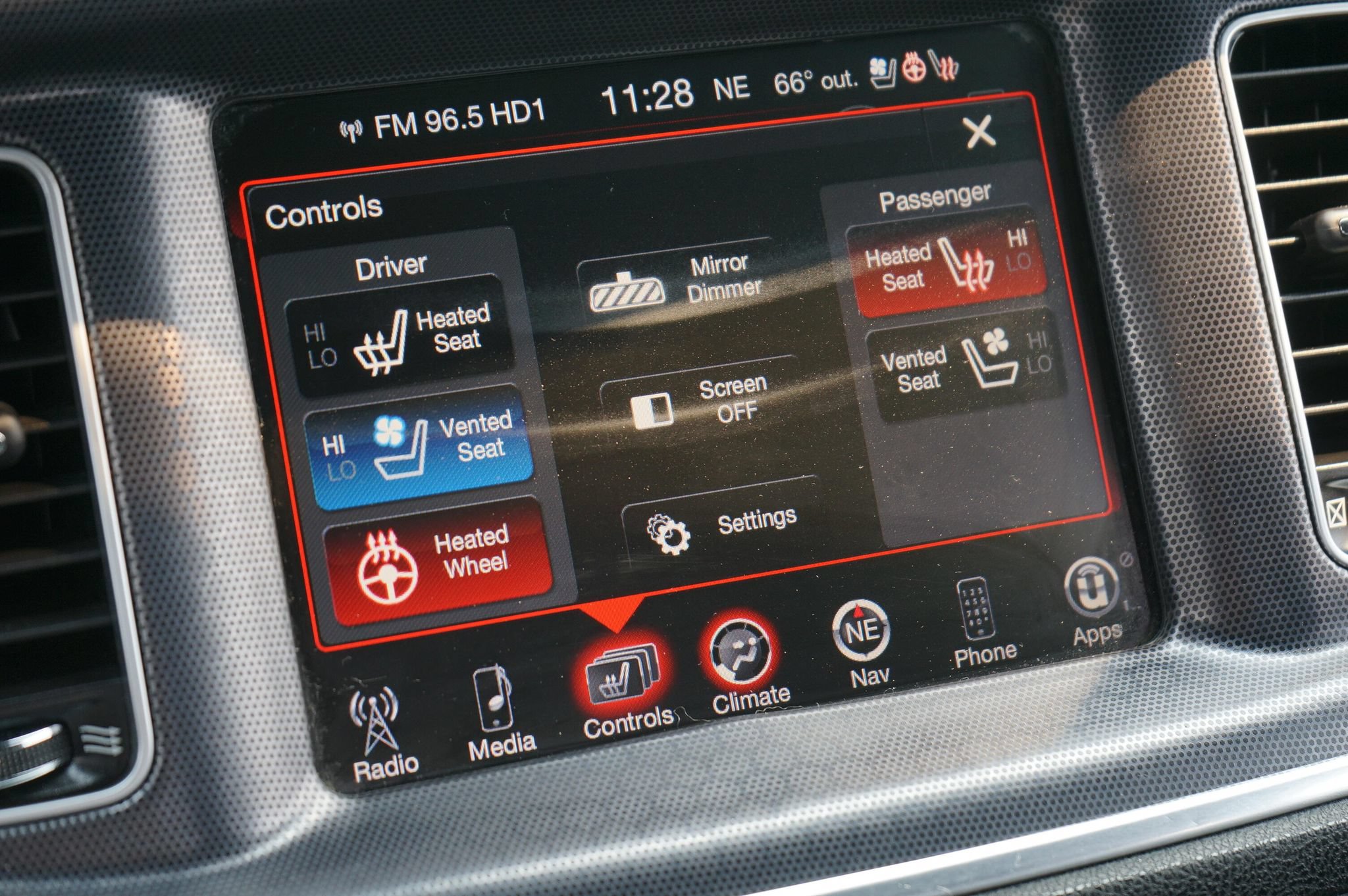 Used 2015 Dodge Charger SXT w/ AWD Plus Group image 23