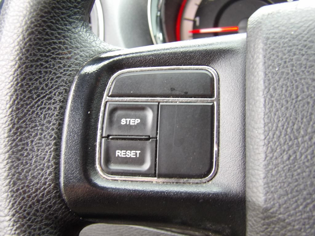 Used 2016 Dodge Grand Caravan SE w/ Quick Order Package 29E SE FWD image 13