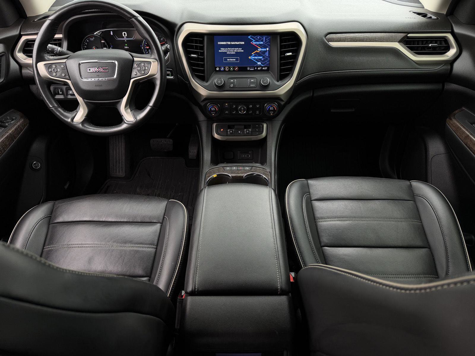 Used 2022 GMC Acadia Denali w/ Denali Technology Package image 6