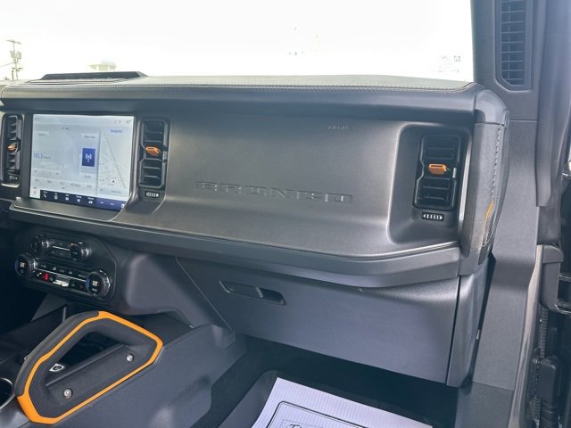 Used 2024 Ford Bronco Badlands image 11