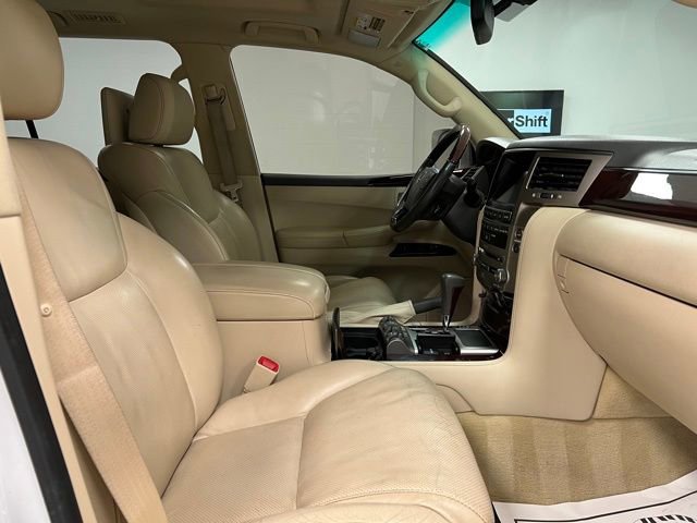 Used 2015 Lexus LX 570 4WD w/ Luxury Package image 57