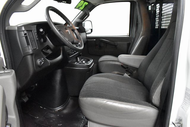 Used 2024 GMC Savana 2500 w/ Driver Convenience Package image 11
