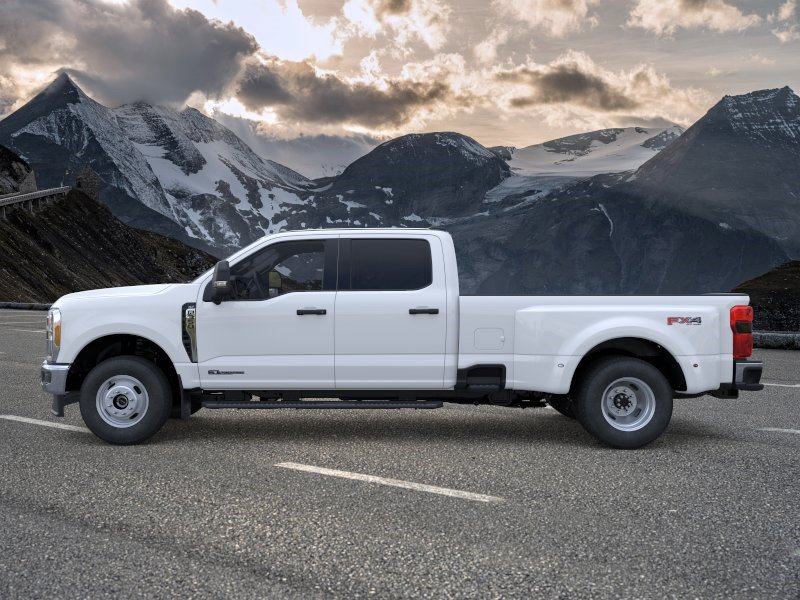 New 2026 Ford F350 XLT w/ 360-Degree Camera Package AWD/4WD image 3