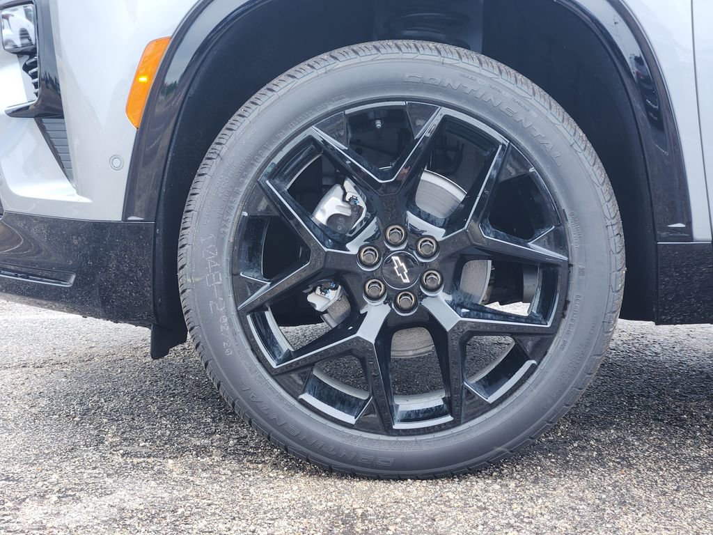 New 2026 Chevrolet Traverse RS w/ LPO, Floor Liner Package FWD image 7