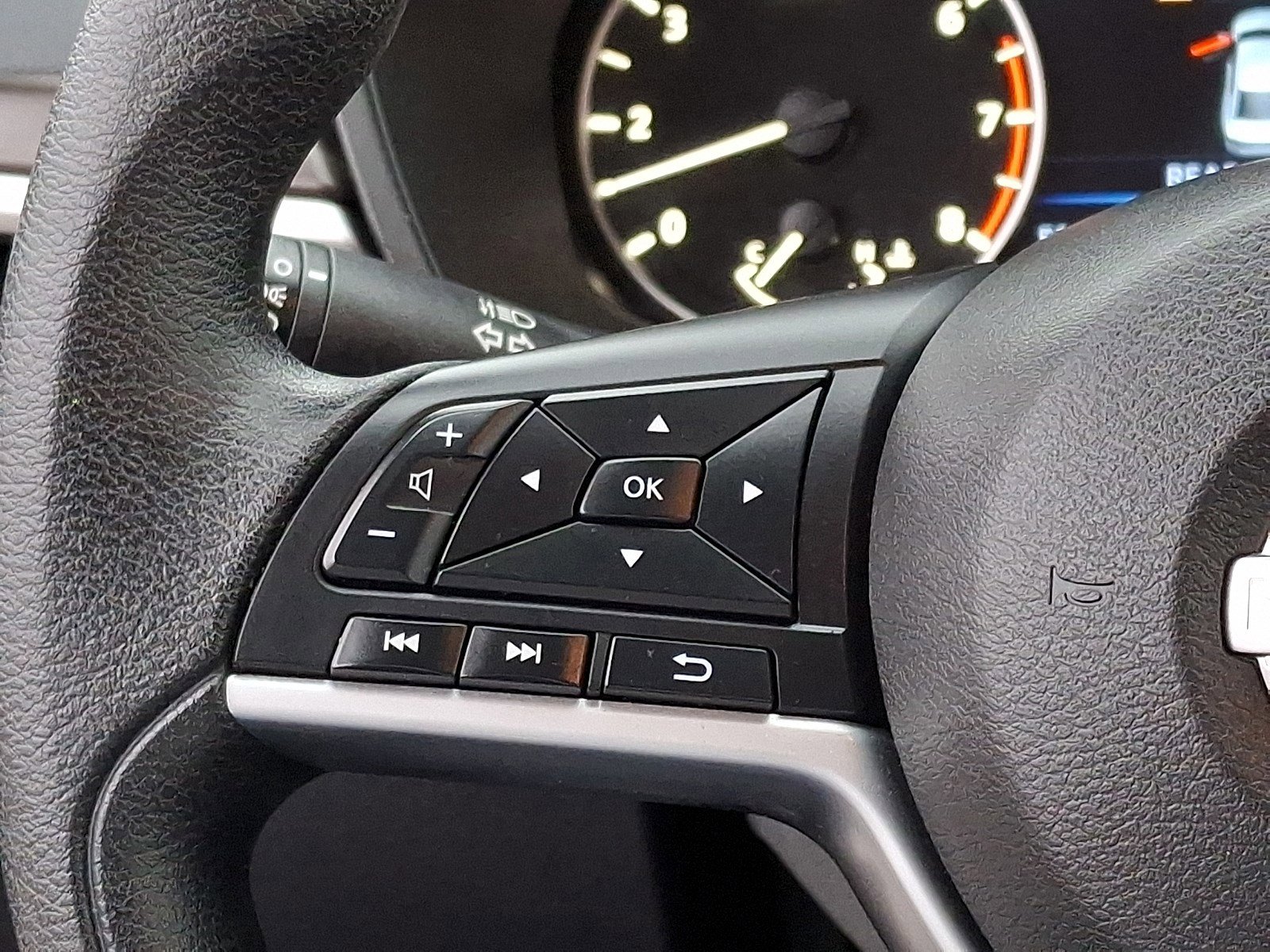 Used 2024 Nissan Altima 2.5 SV image 20