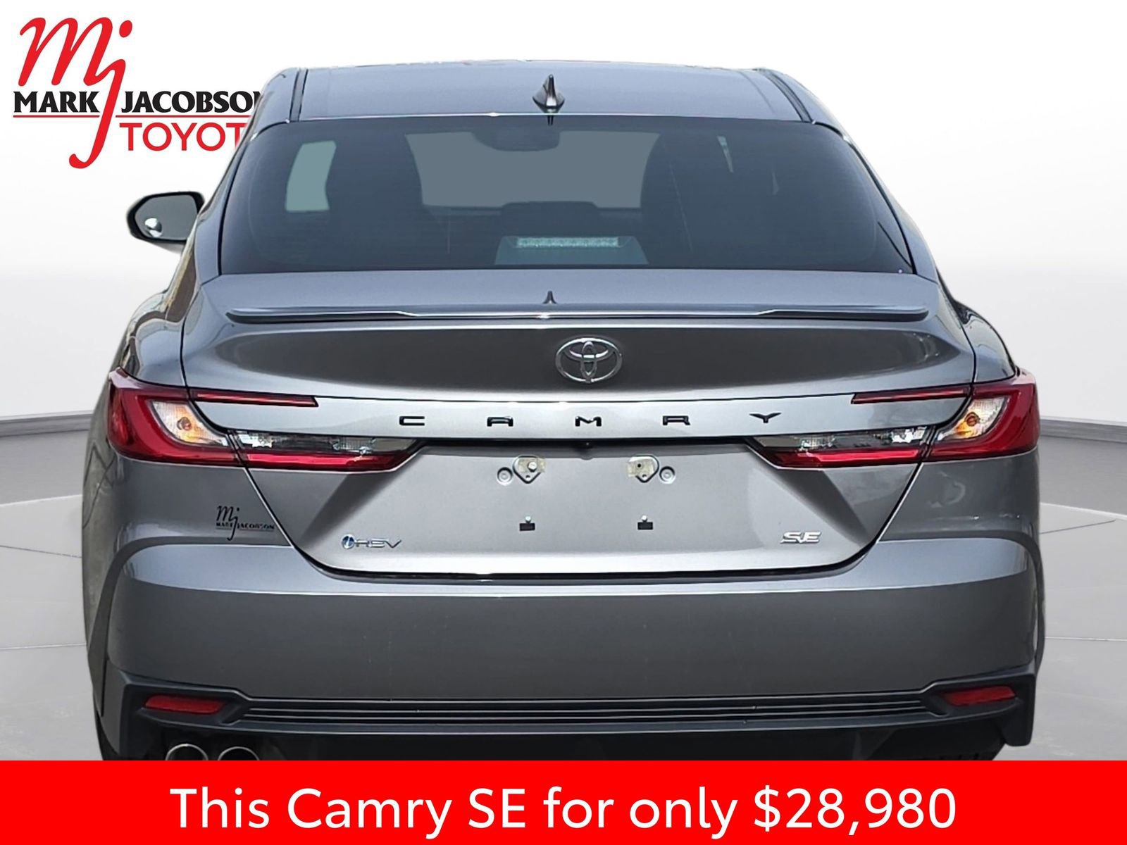 Used 2025 Toyota Camry SE image 11