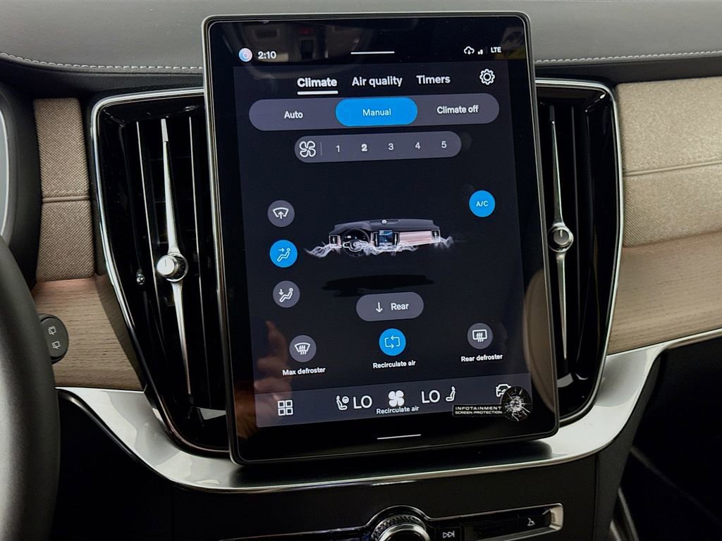 New 2026 Volvo XC90 B6 Plus w/ Protection Package Premier image 14