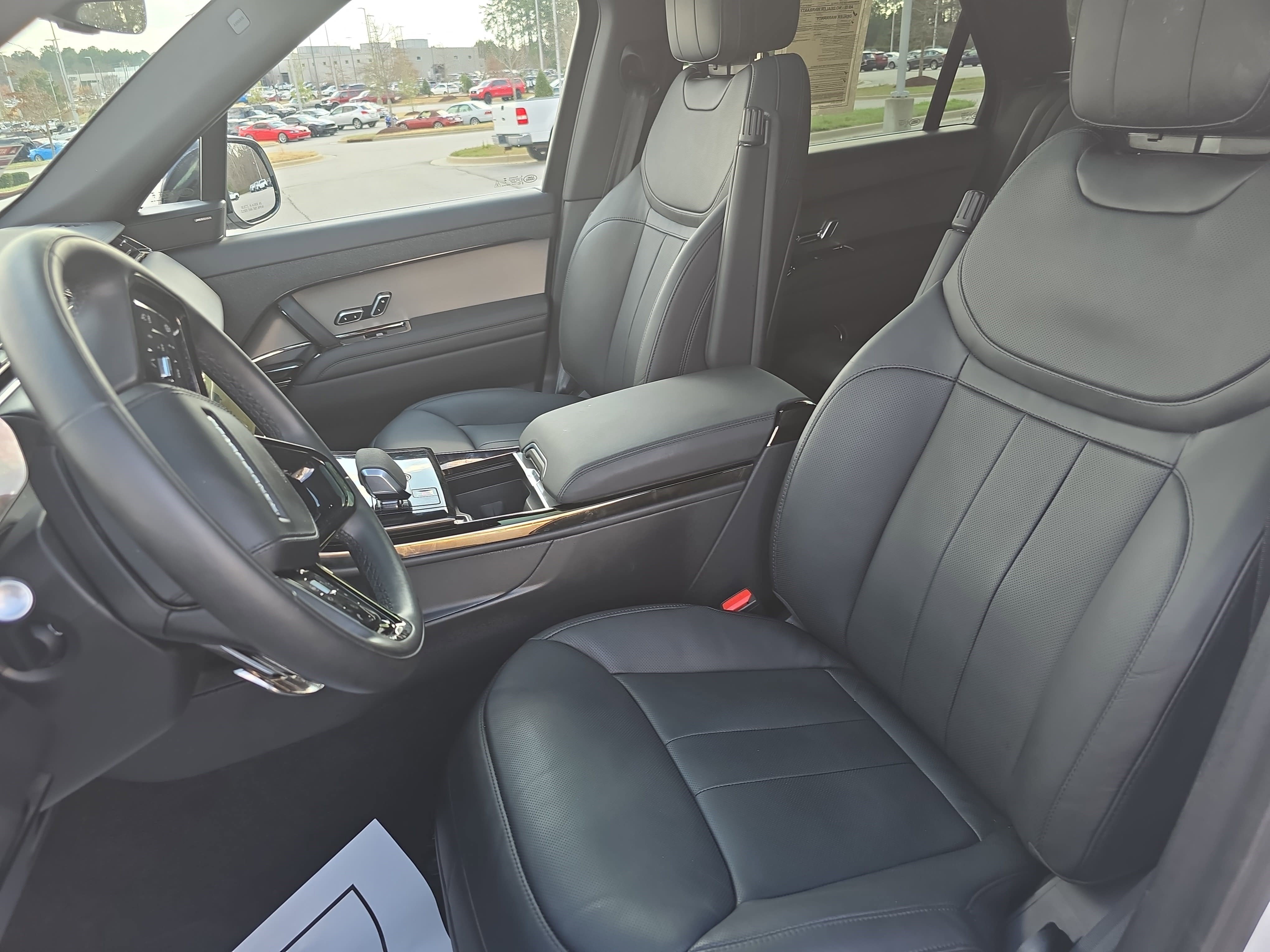 Used 2024 Land Rover Range Rover Sport Dynamic SE image 14